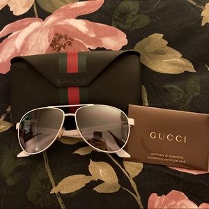 AUTHENTIC Gucci Aviators